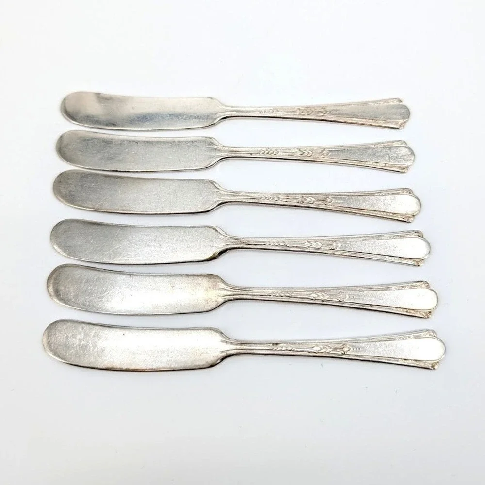 Valencia Silver Plate Butter Spreaders Set of 6 Vintage Scrolled Pattern 5.25in - Picture 2 of 5